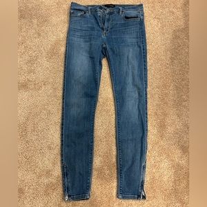 Black Orchid Zipper Skinny Jeans